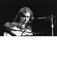 Portrait of Bonnie Raitt