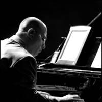 Portrait of Mike Garson