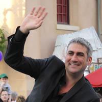 Portrait of Taylor Hicks