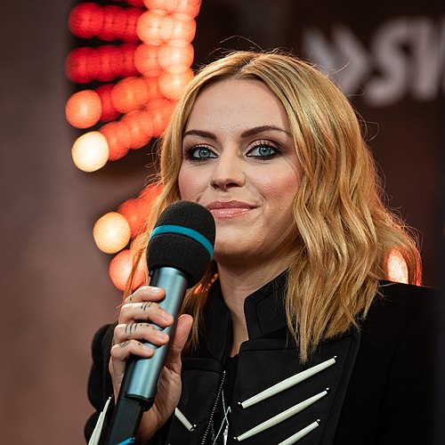 Portrait of Amy MacDonald