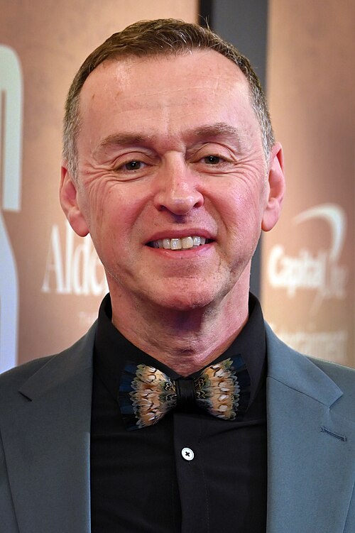 Portrait of Andrew Lippa