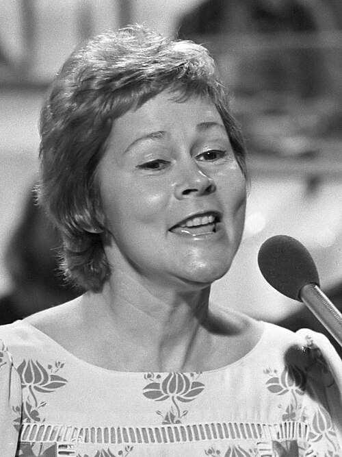 Portrait of Anita Kerr