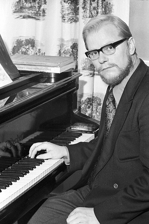 Portrait of Erkki Salmenhaara