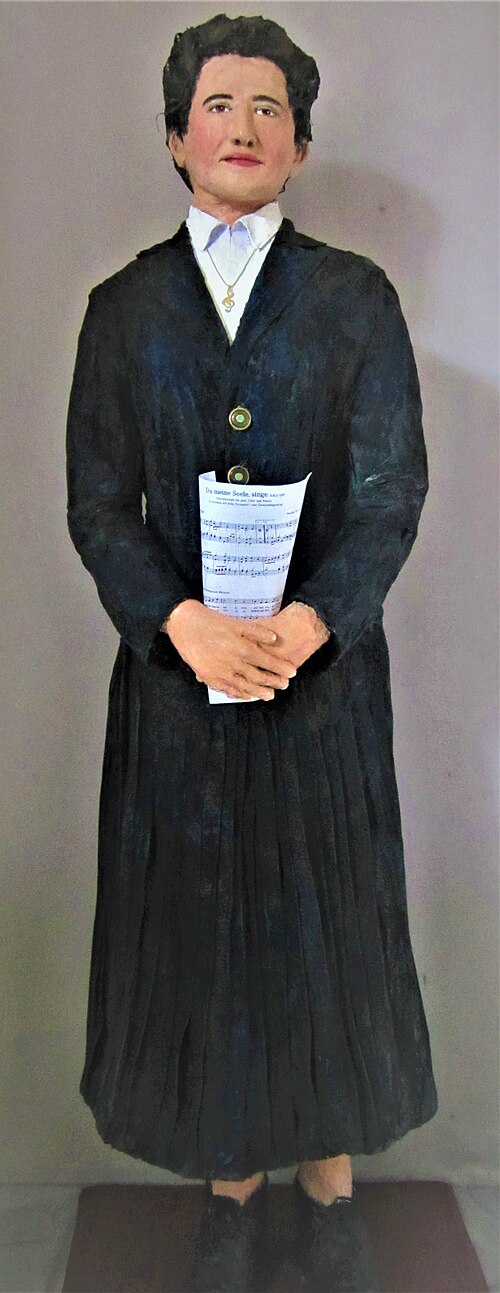 Portrait of Frieda Fronmuller