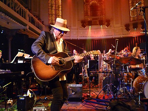 Portrait of Gary Lucas