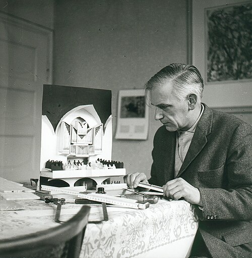 Portrait of Helmut Bornefeld