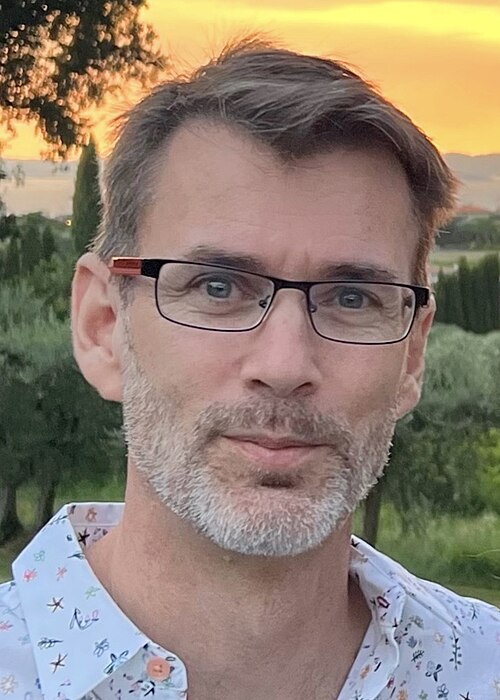 Portrait of Jason Howland
