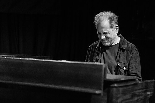 Portrait of Larry Goldings