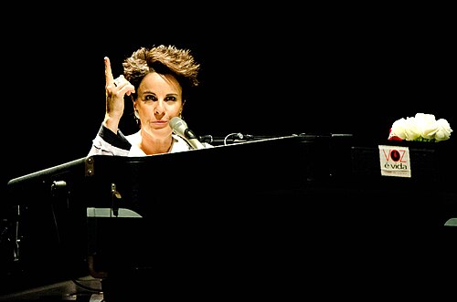 Portrait of Leila Pinheiro