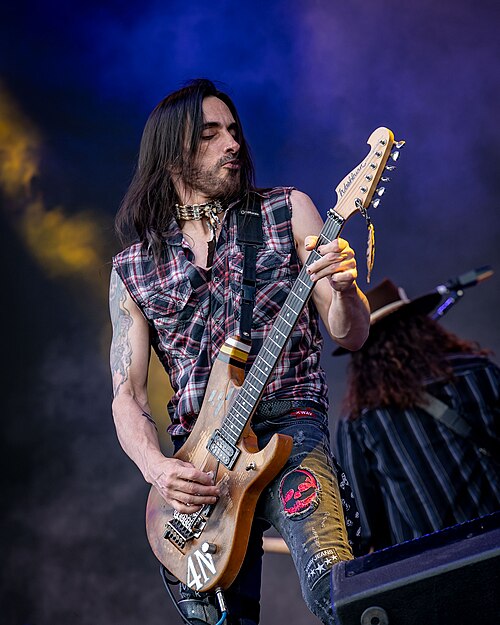 Portrait of Nuno Bettencourt