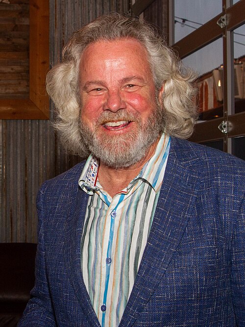 Portrait of Robert Earl Keen