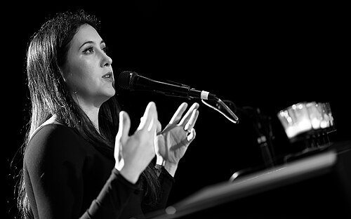 Portrait of Vanessa Lee Carlton