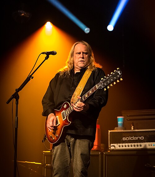 Portrait of Warren Haynes